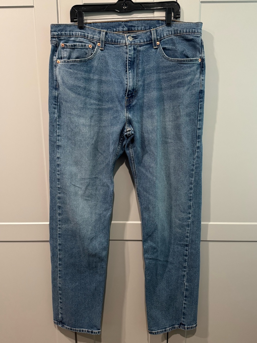 Levi's Men's Light Blue Relaxed Jeans